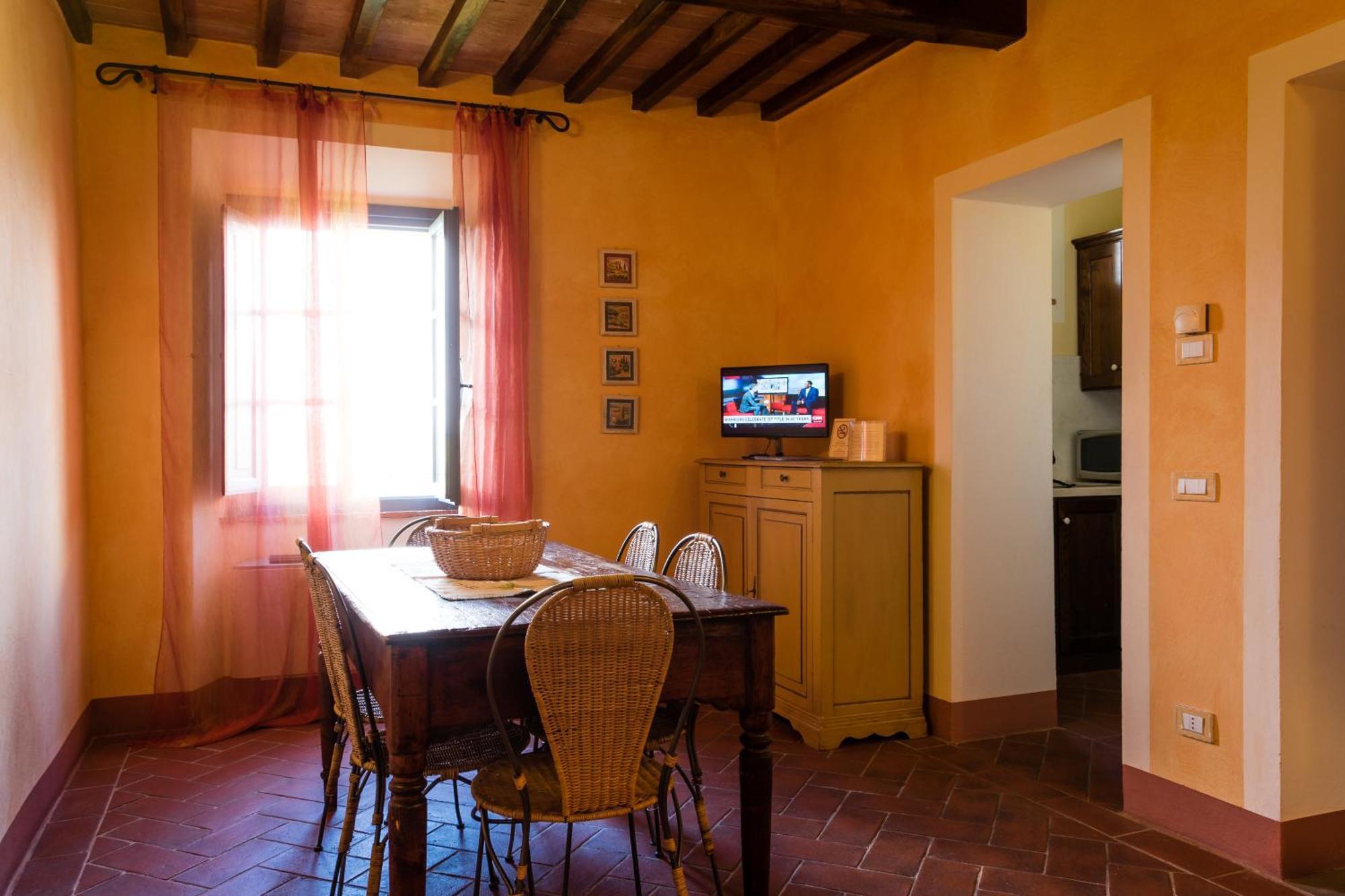 Il Borghetto Tuscan Holidays San Gimignano Phòng bức ảnh